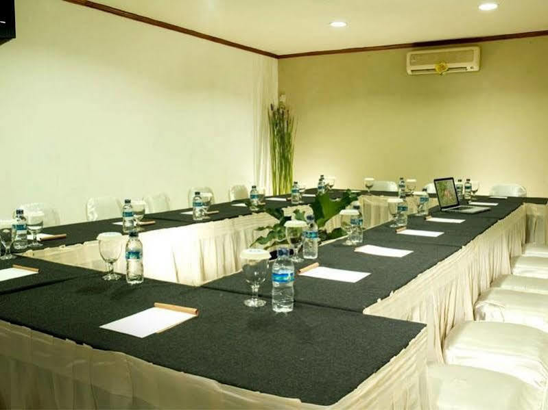 Hotel Cirebon Plaza Zewnętrze zdjęcie